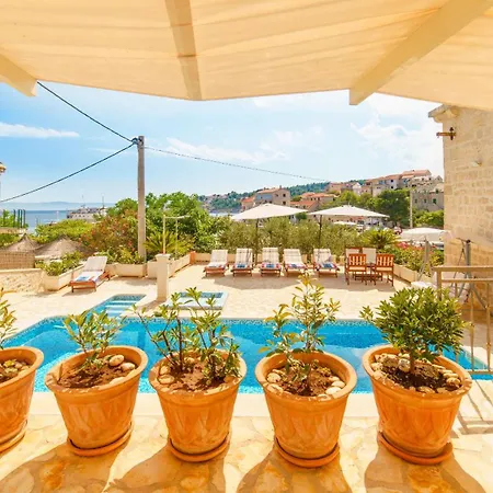 Vicko فيلة سومارتين