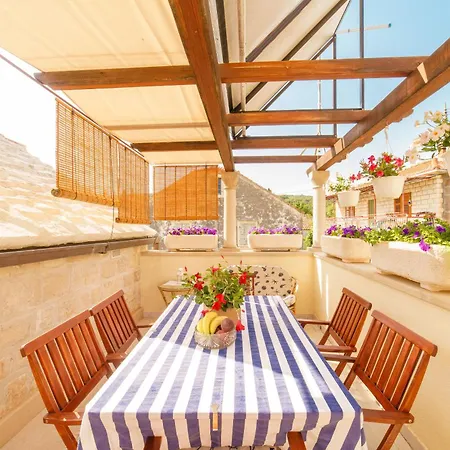 Vicko فيلة سومارتين